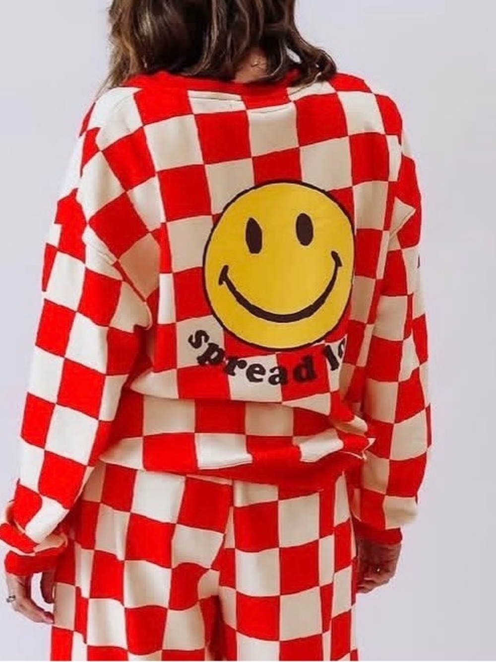 Smiley Spread Love Checkered Oversized Pullover